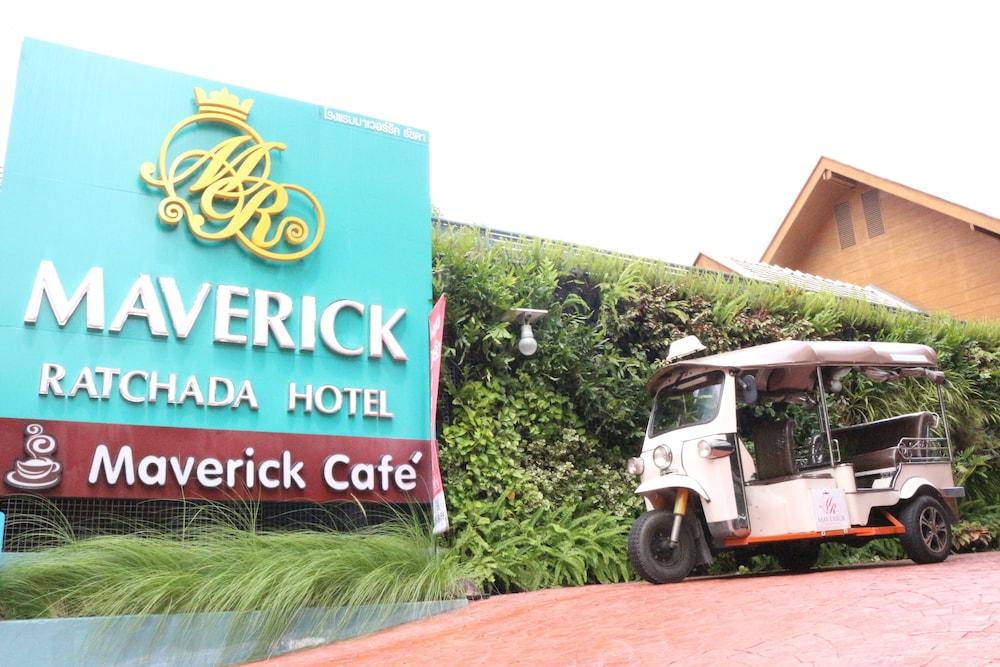 Maverick Ratchada Hotel Bangkok Exterior foto
